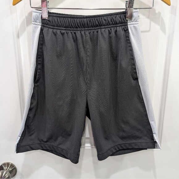 Nike Gray Black Basketball Athletic Summer Shorts Big Boys Medium 10 12 - Picture 2 of 8